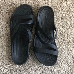 Crocs work shoes size 8